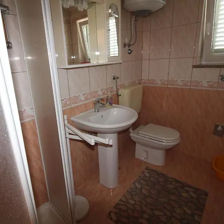Aniko Apartment *
